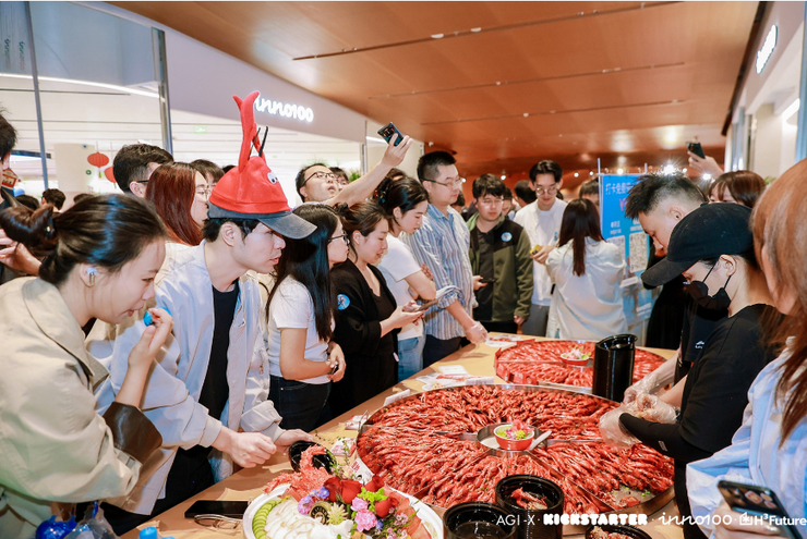 OpenClaw创始人点赞！深圳千人「龙虾聚会」，藏着 AI 硬件 5 大潜在趋势