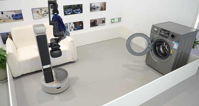 OpenClaw服务机器人_智能家居服务机器人 科沃斯八界 家庭服务管家机器人 毛团儿具身智能 机器人全场景服务 产业链布局